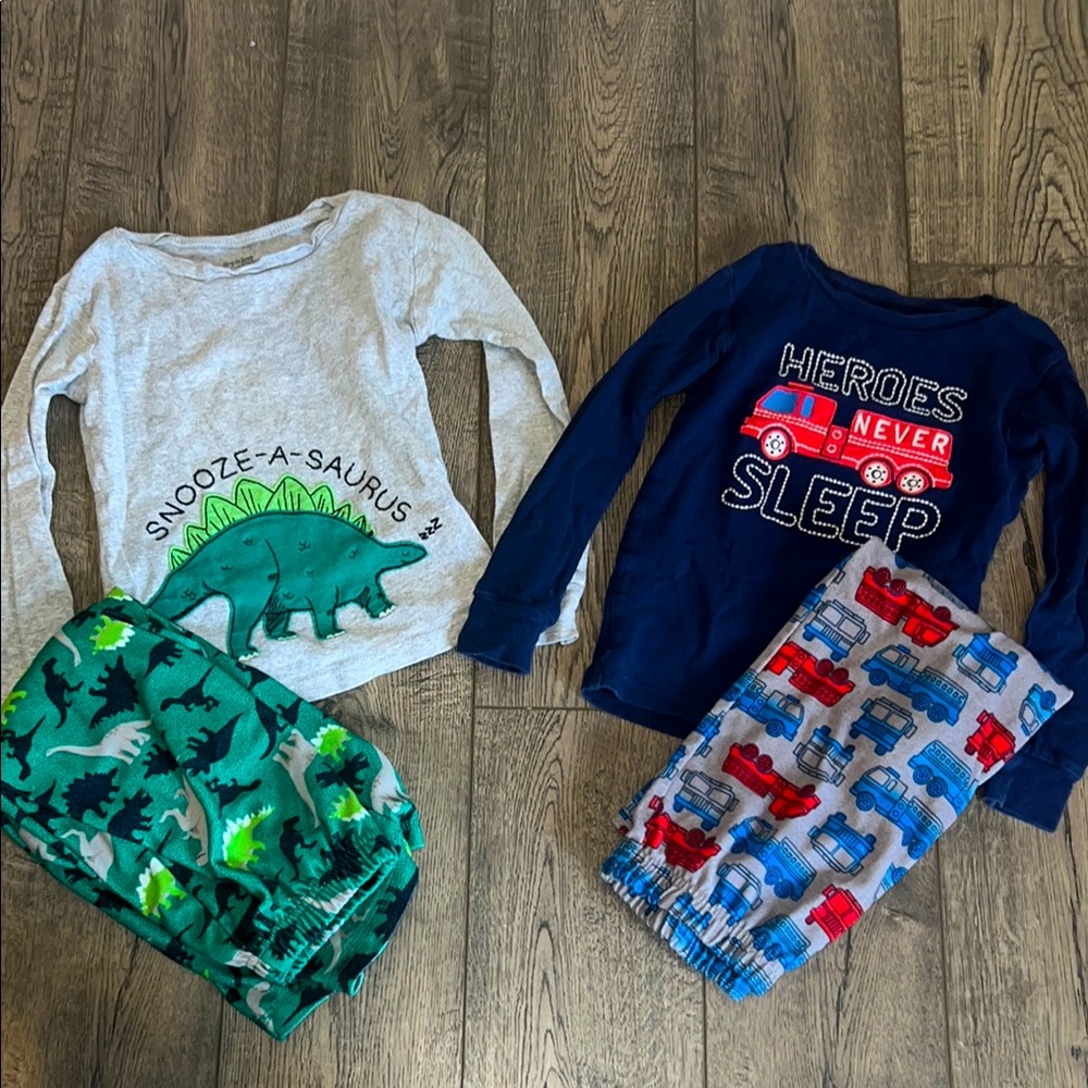 Carters Dinosaur 🦕 and Truck 🚒 Pajama Sets 5T EUC